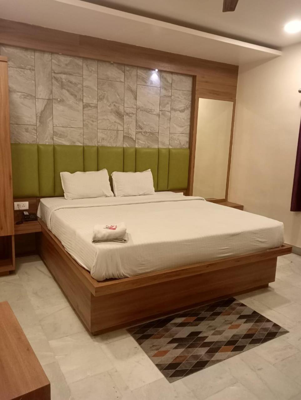 The Prestige Hotel & Convention Panposh Екстериор снимка