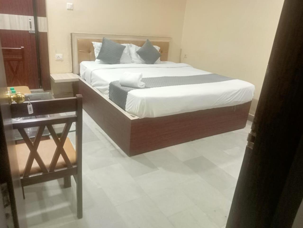 The Prestige Hotel & Convention Panposh Екстериор снимка