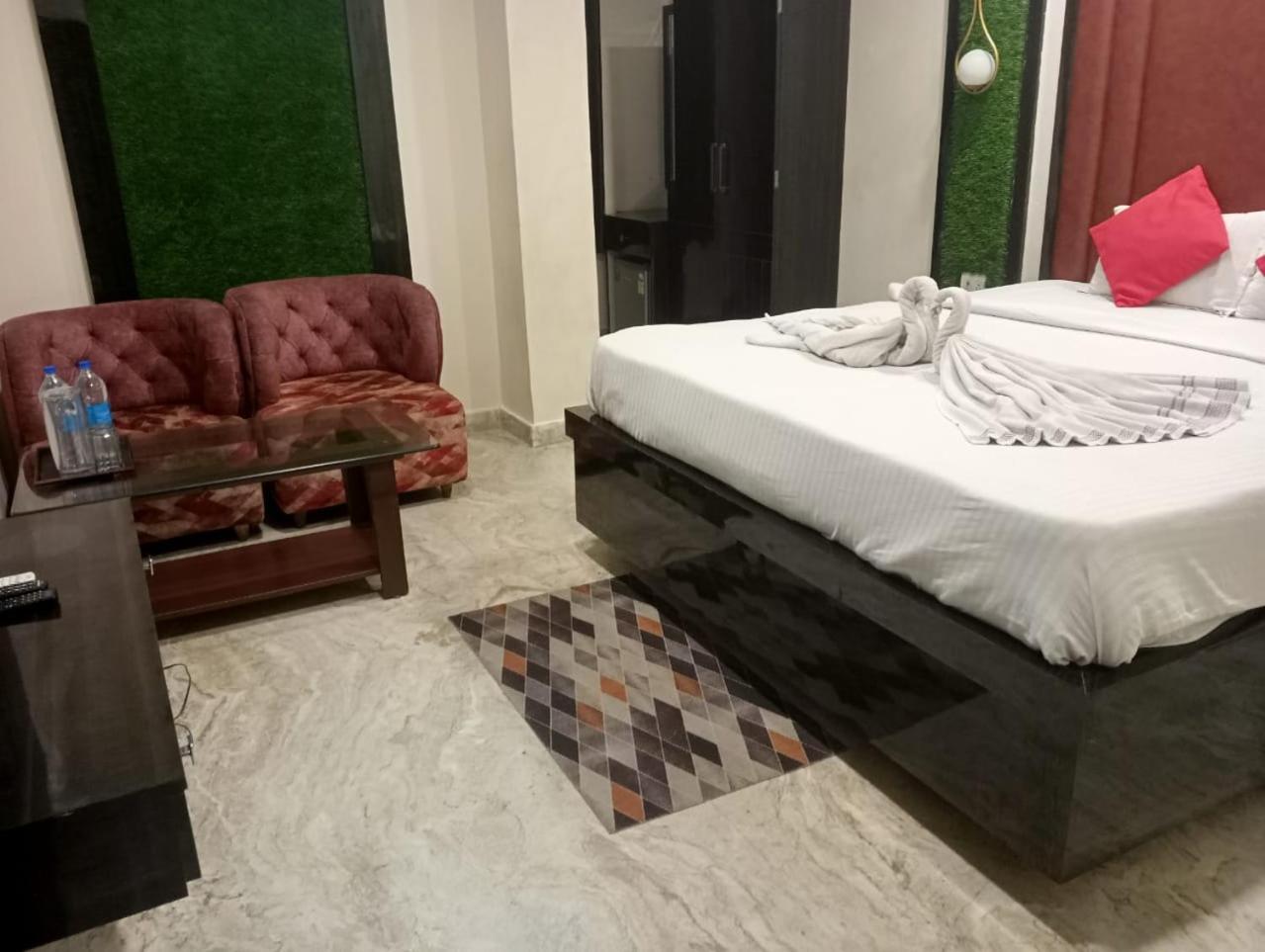 The Prestige Hotel & Convention Panposh Екстериор снимка
